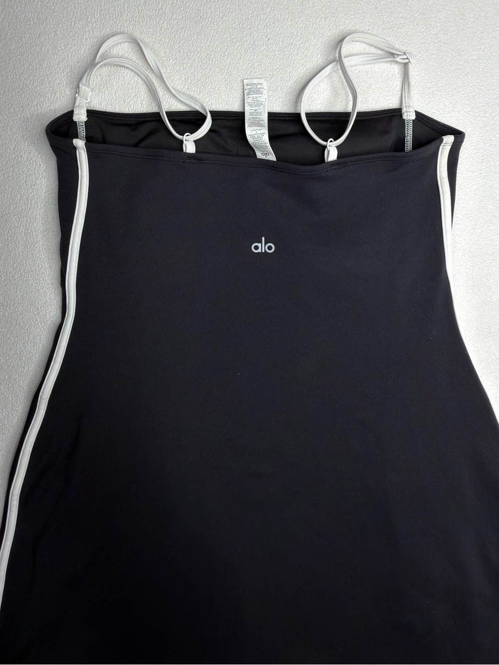 Alo Airbrush Streamlined Dress•Black/White 🖤🤍 - Picture 7 of 14